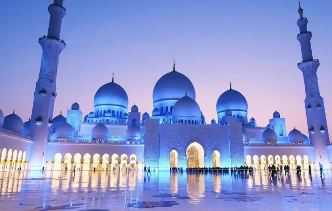 Abu Dhabi City Tour, Louvre Art Museum with tickets & Abu Dhabi Mosque tour