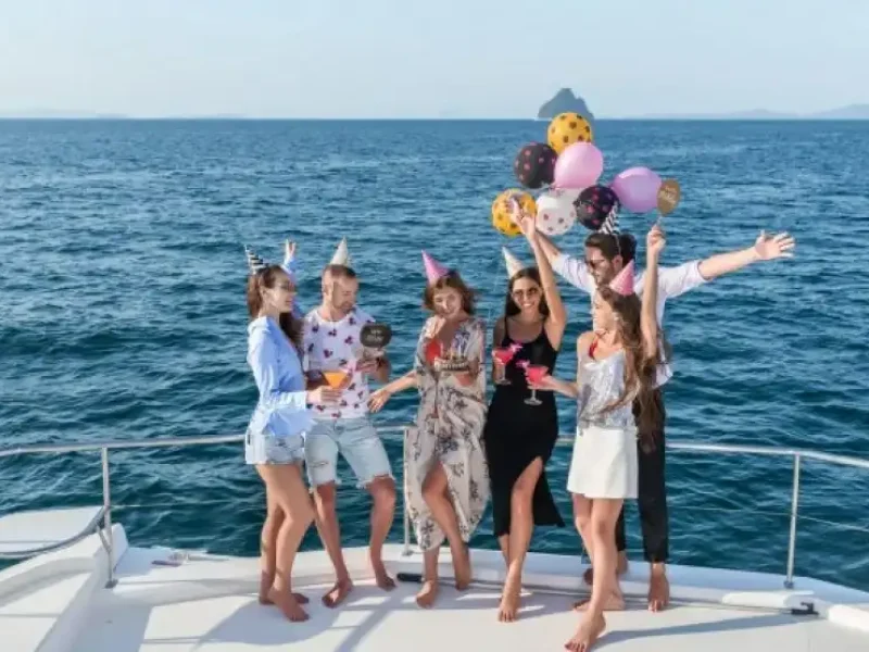 Birthday on Luxury Private Yacht in Dubai Marina