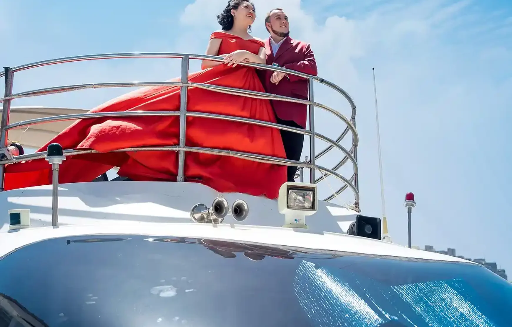 Marriage Proposal On a Luxury Private Yacht in Dubai f Marriage Proposal On a Luxury Private Yacht in Dubai f