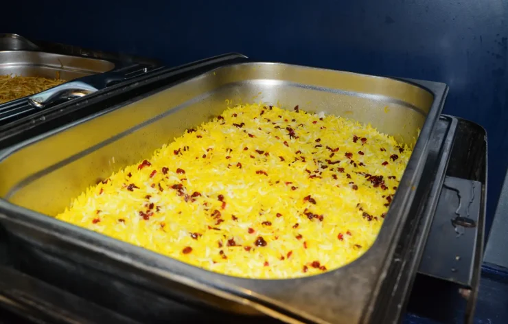 Modern-Dinner-boat-Cruise-tour-in-Dubai-Marina