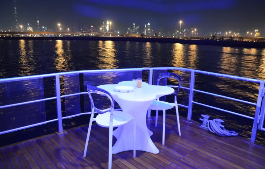 Great Views, Modern Dinner Cruise Boat in Marina Dubai