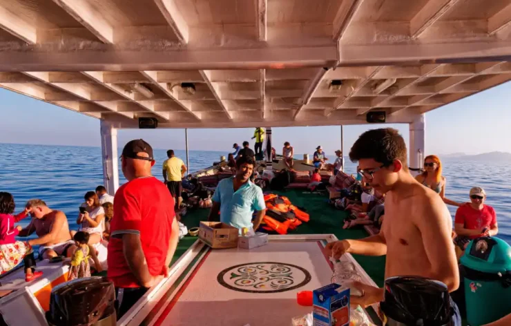 Musandam tour Dubai Sea Safari, Banana Boat, Snorkeling, Food