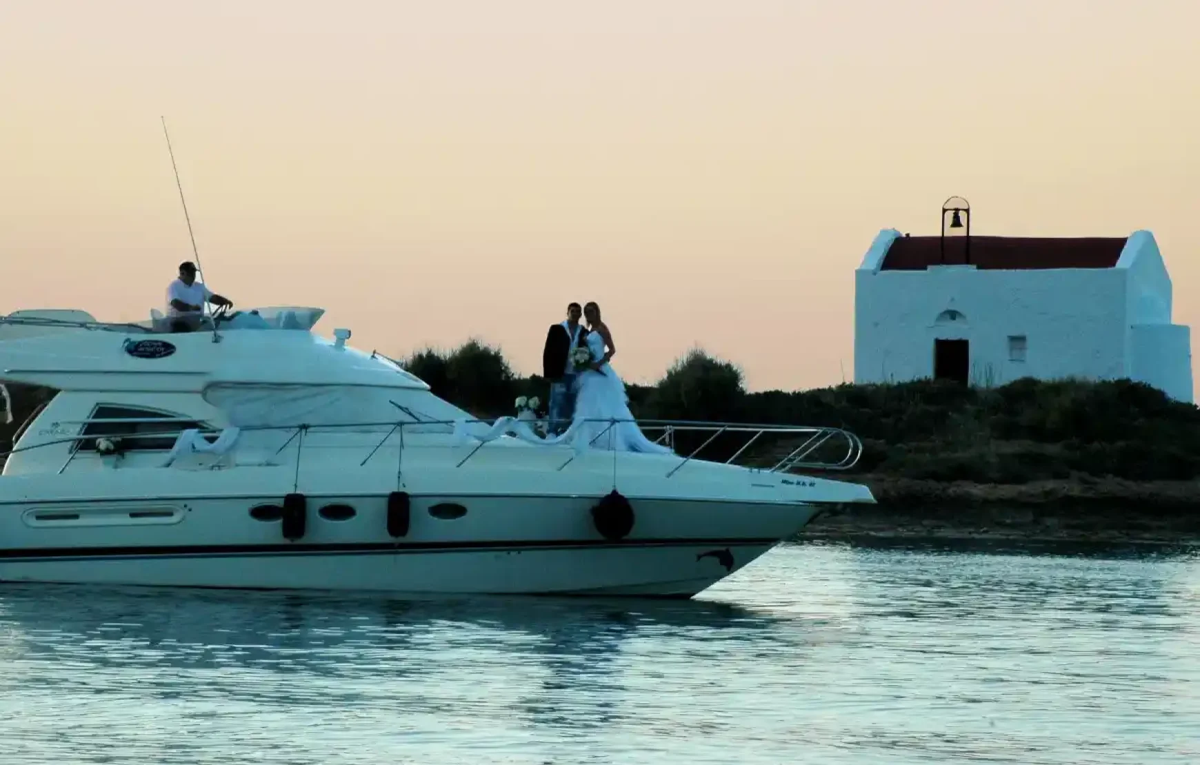 Mykonos South Beaches Private Luxury Yacht With Lunch(YACHT CRANCHI 40) Greece Mykonos South Beaches Private Luxury Yacht With Lunch(YACHT CRANCHI 40) Greece