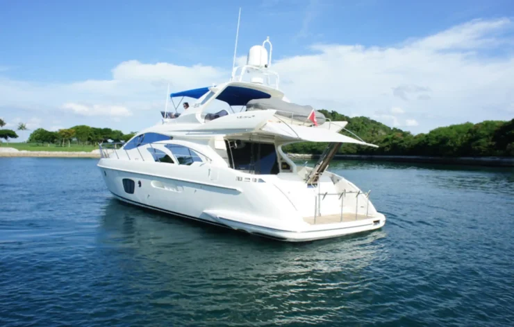 2 Hours Luxury Yacht Ride in Dubai Marina, JBR