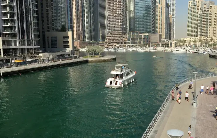 Luxury Yacht tour in Dubai Marina (Shared Private)