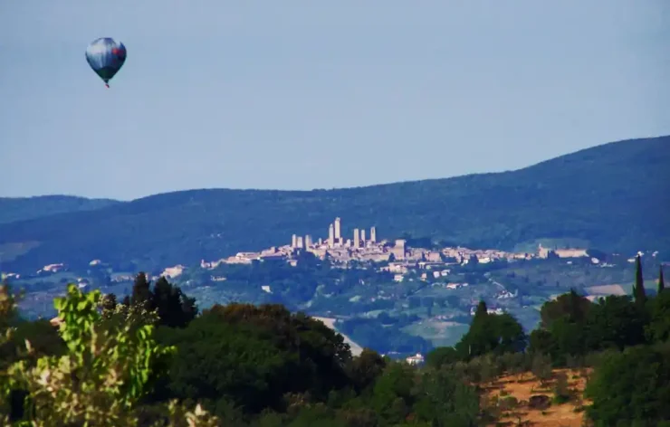 Enjoy The Morning Hot Air balloon Over San Gimignano Italy