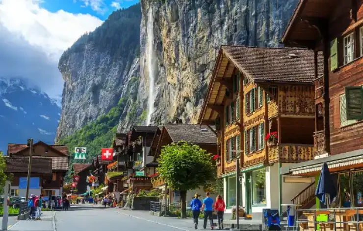 Guided Tour From Lucerne To Grindelwald And From Interlaken To Lucerne Switzerland