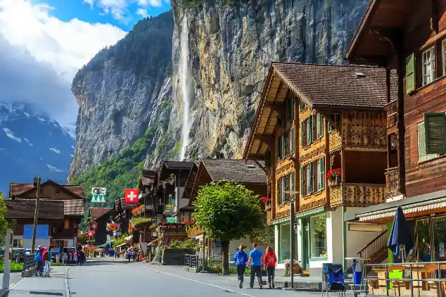 Guided Tour From Lucerne To Grindelwald And From Interlaken To Lucerne Switzerland