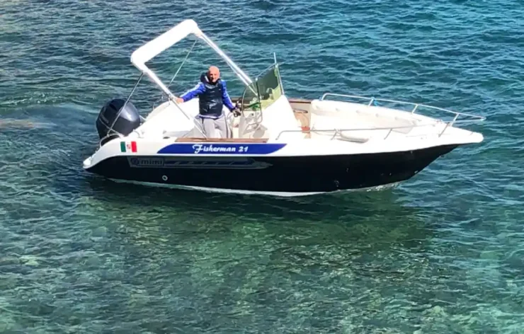 Guided Tour Of The Coast And The Sea Caves Of Polignano a Mare Italy