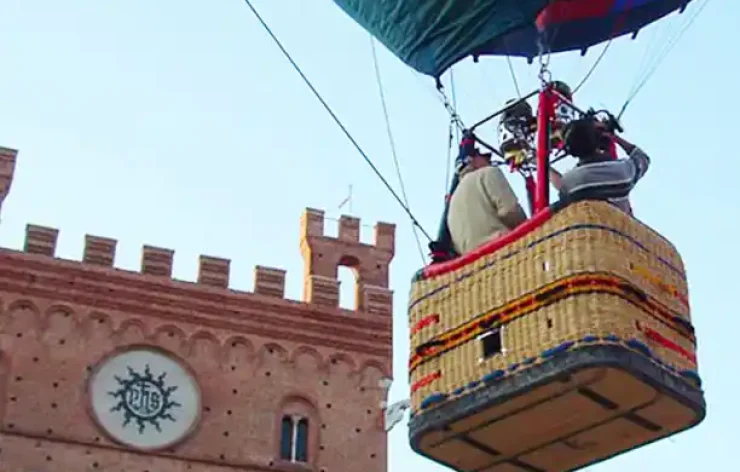 Enjoy The Morning Hot air balloon tour Over Siena With Breakfast