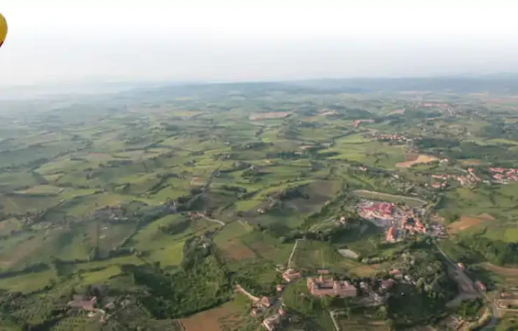 Enjoy The Morning Hot air balloon tour Over Siena With