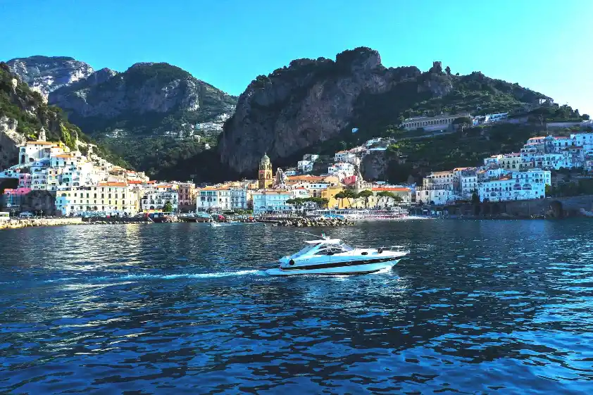View The Beauties Of Amalfi Coast On Yacht in Italy