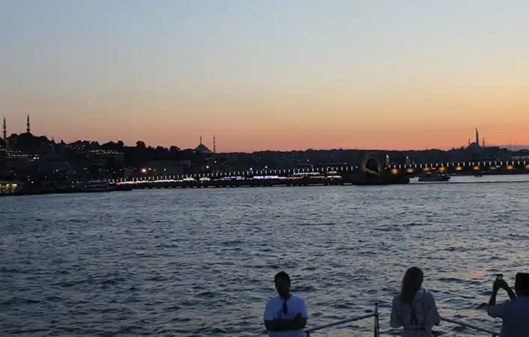 Istanbul Bosphorus and Black Sea 4 Hour Tour With Lunch on a Cruise