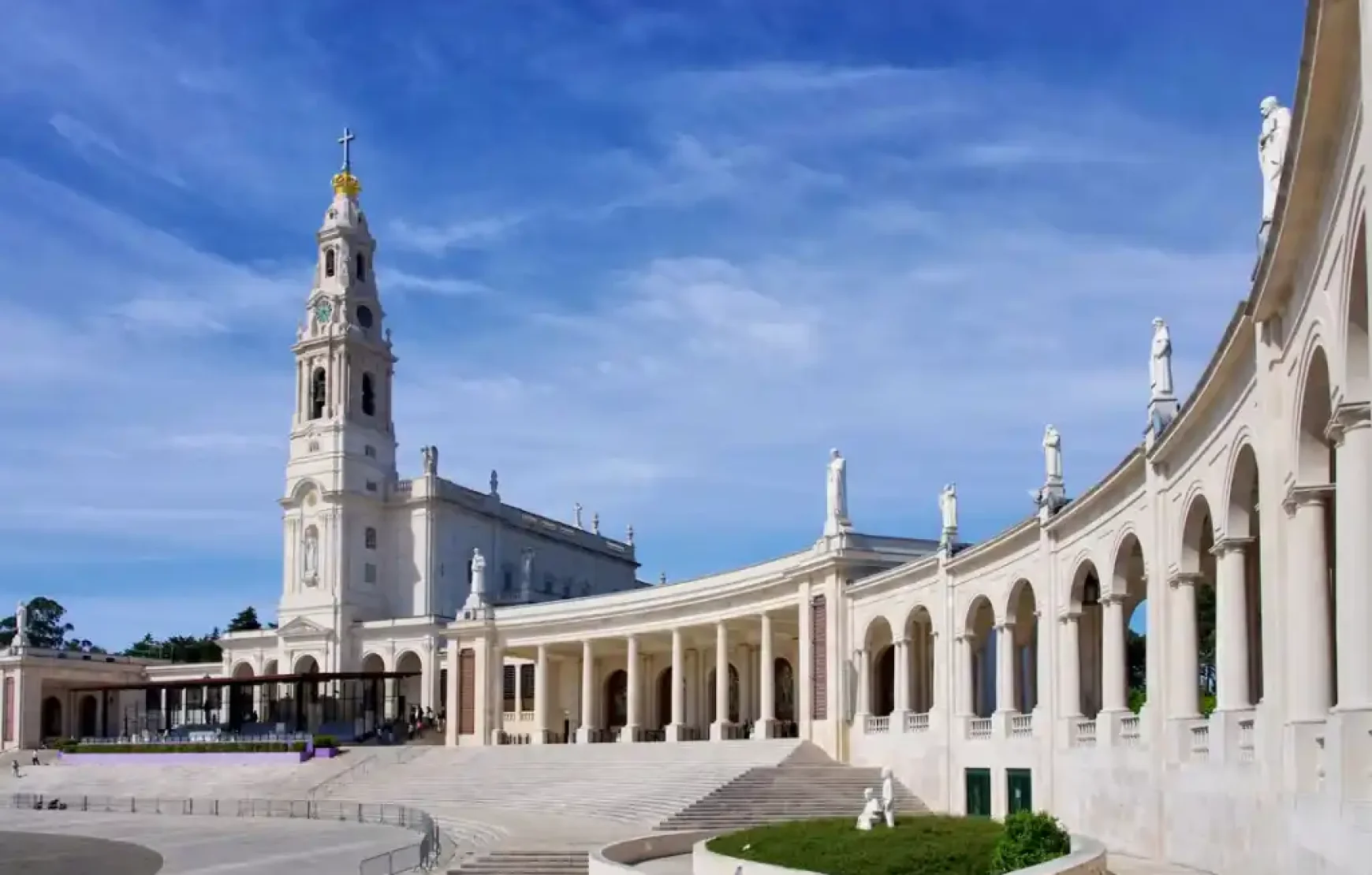 Full Day Alkobaca Batalha Obidos Fatima And Nazare Tour Full Day Alkobaca Batalha Obidos Fatima And Nazare Tour