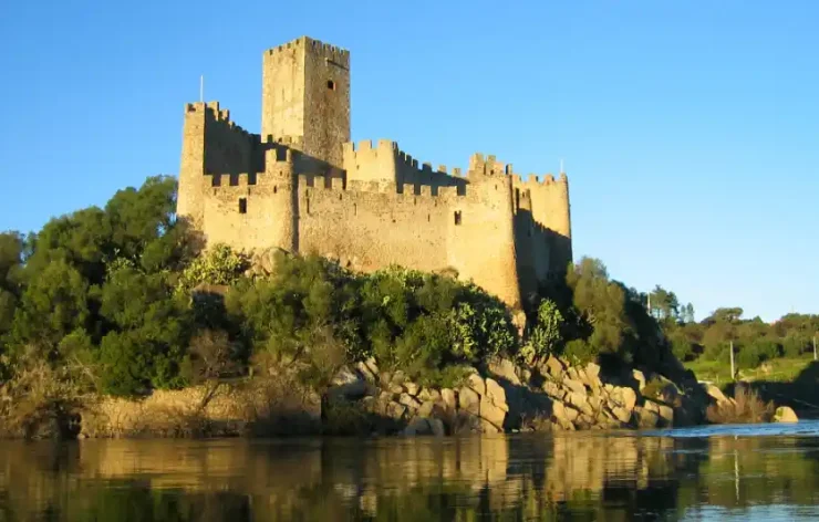 Full Day Templar River Tour, Almourol Castle, Praia do Ribatejo