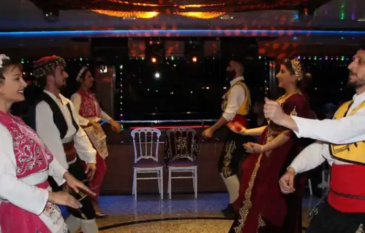 Istanbul Bosphorus Dinner Cruise with Live Performances Turkey