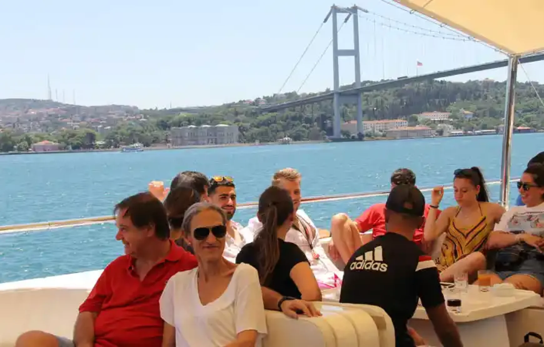 Istanbul Bosphorus and Black Sea 4 Hour Tour With Lunch on a Cruise