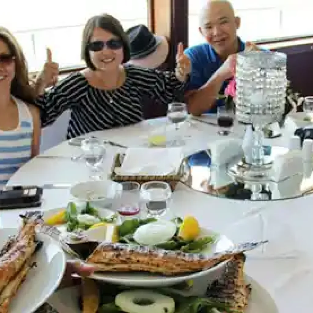 Istanbul Bosphorus and Black Sea 4 Hour Tour With Lunch on a Cruise