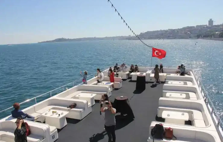 Cruise In Istanbul Bosphorus and Black Sea with Lunch