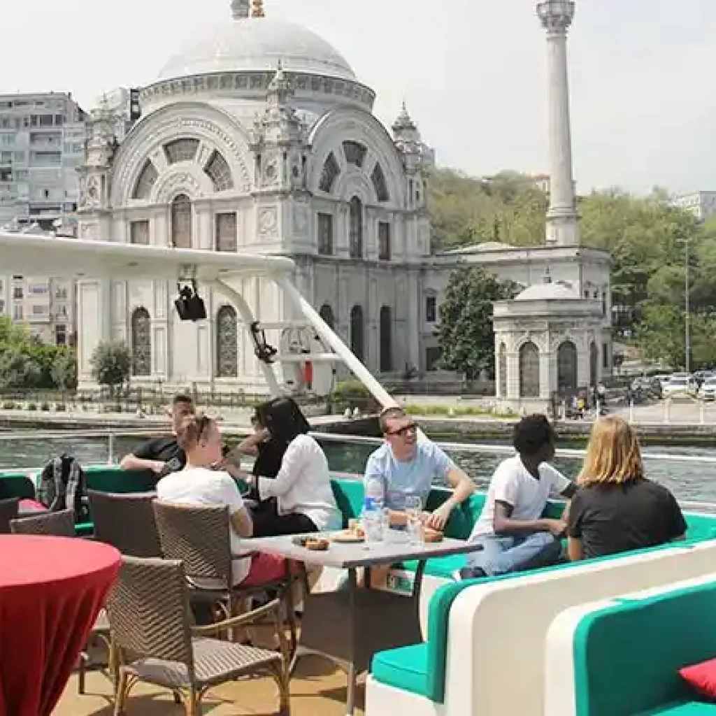 Istanbul Bosphorus and Black Sea 4 Hour Tour With Lunch on a Cruise