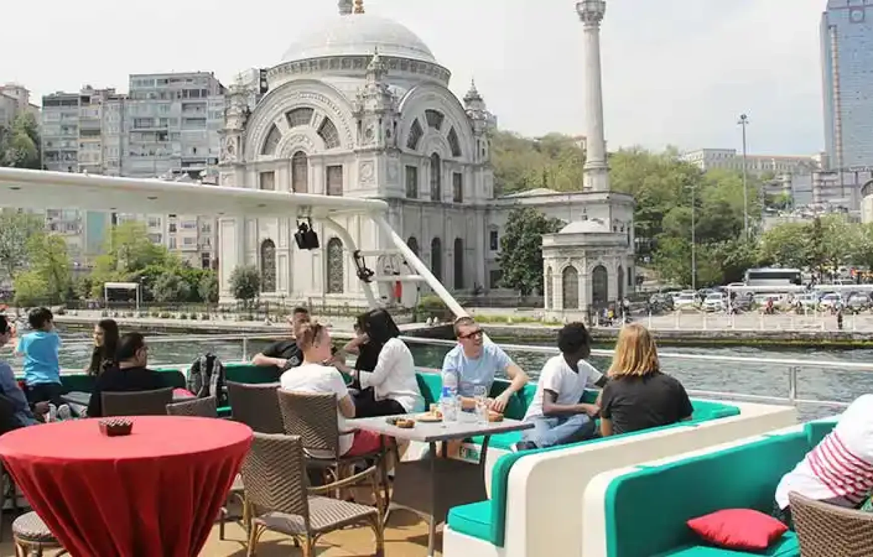 Istanbul Bosphorus and Black Sea 4 Hour Tour With Lunch on a Cruise