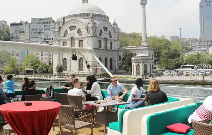 Istanbul Bosphorus and Black Sea 4 Hour Tour With Lunch on a Cruise