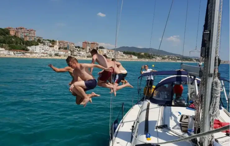 Sailing Boat Tour In Barcelona Spain Vila Olímpica, Bogatell beach, Mar Bella, Diagonal Mar, Port Forum to the beautiful beach of Badalona