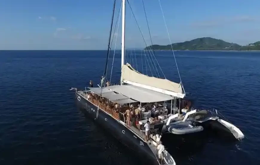 Catamaran at Coral Island Tour