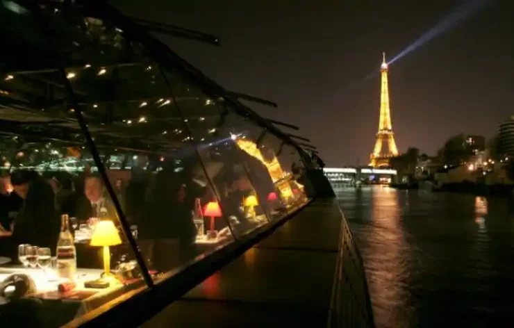 Dinner Cruise with Seine Views in Paris France