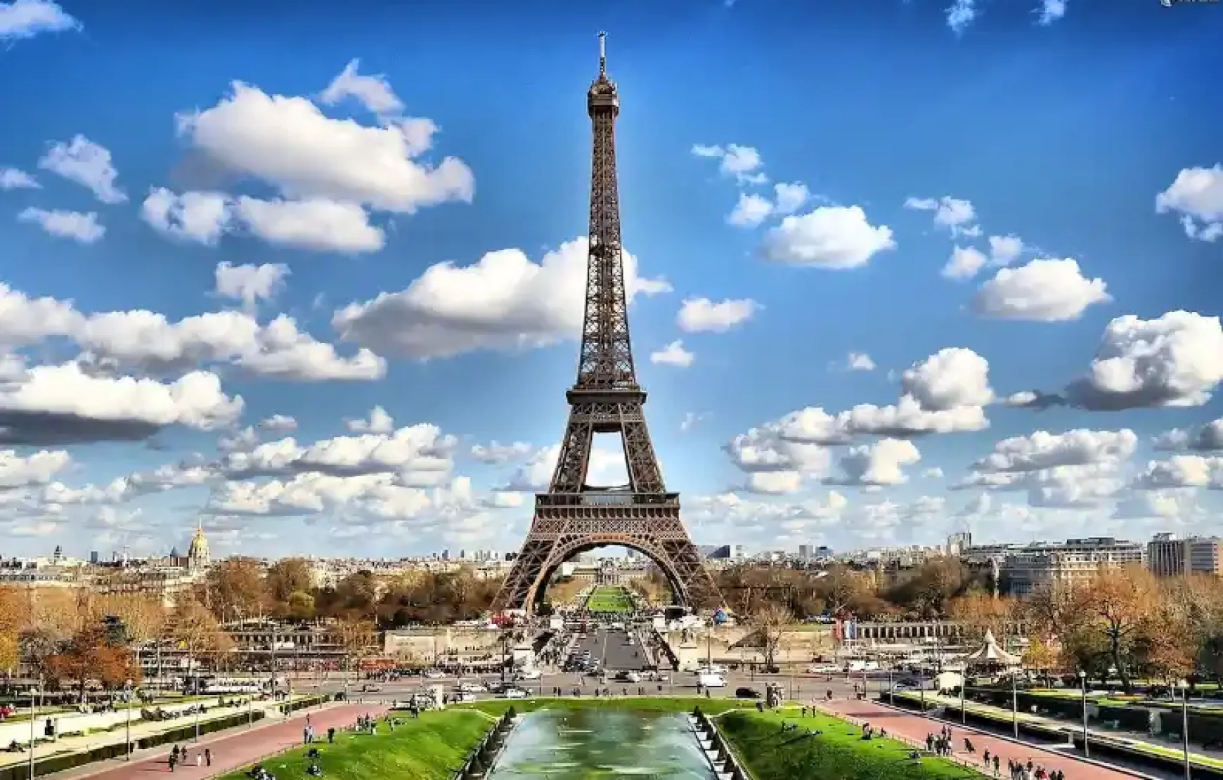 Eiffel Tower Guided Tour to the 2nd floor with Priority Access Paris Eiffel Tower Guided Tour to the 2nd floor with Priority Access Paris