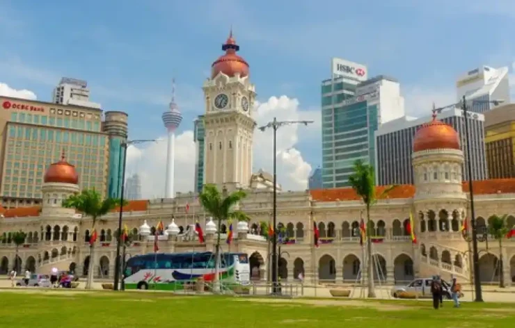 Kuala Lumpur City and Batu Caves Tour