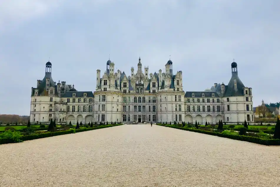 Loire Valley Castles Guided Tour From Paris France