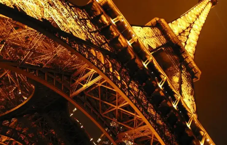 Priority Access to Eiffel Tower with Dinner and Seine Cruise tour Paris France