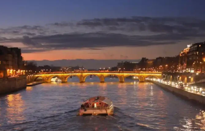 Priority Access to Eiffel Tower with Dinner and Seine Cruise tour Paris France