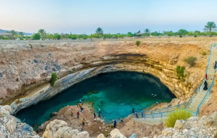 Beautiful Valley of Wadi Shab & Lake Bimmah Sinkhole Oman