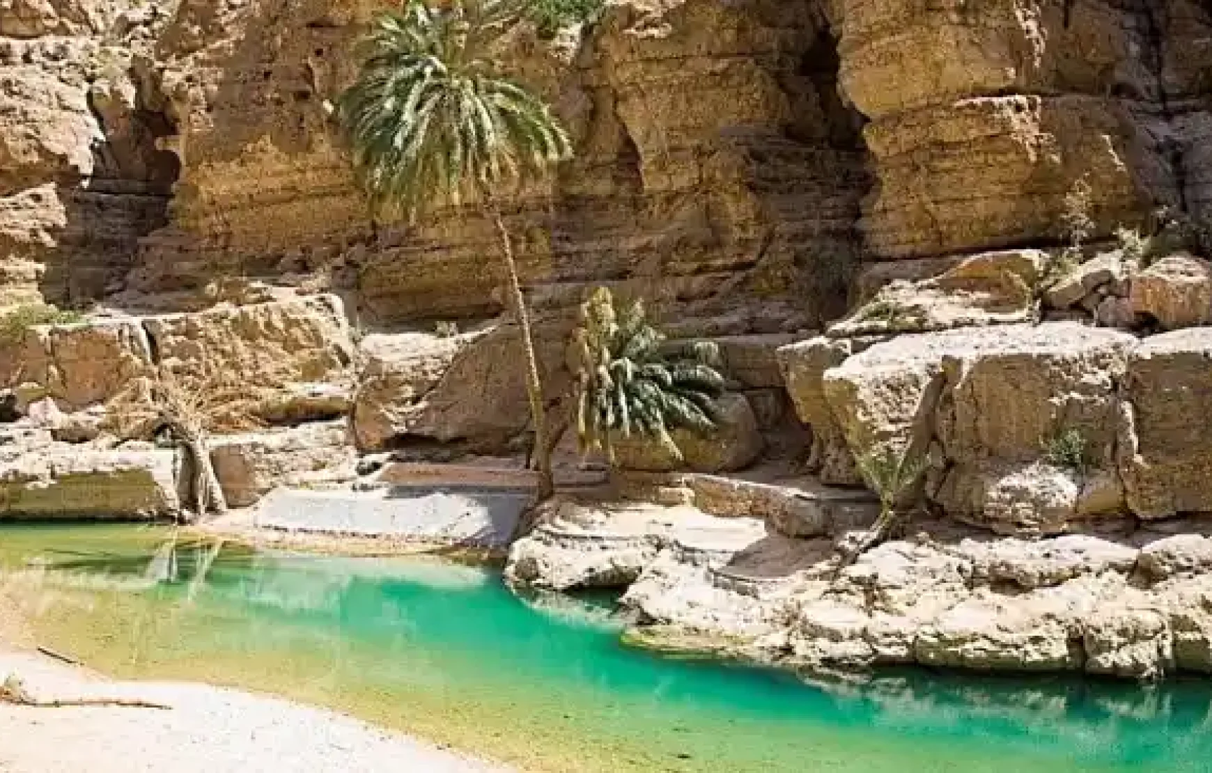 Beautiful Valley of Wadi Shab & Lake Bimmah Sinkhole Oman Beautiful Valley of Wadi Shab & Lake Bimmah Sinkhole Oman