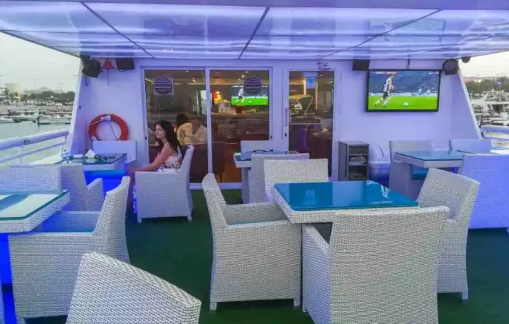 Dinner Cruise Yacht in Abu Dhabi