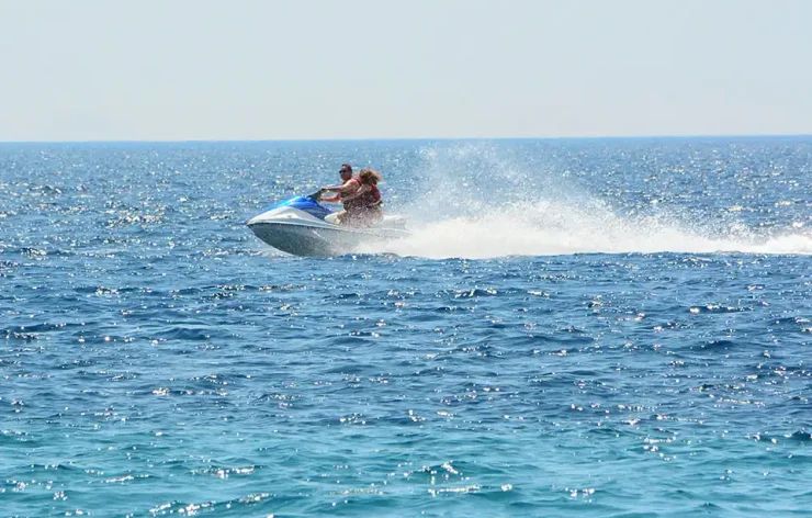 Fun Jet Ski Ride tour in Dubai 30 minutes