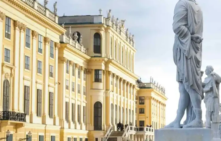 Schönbrunn Palace Tour with Tour Guide and ticket Vienna, Austria