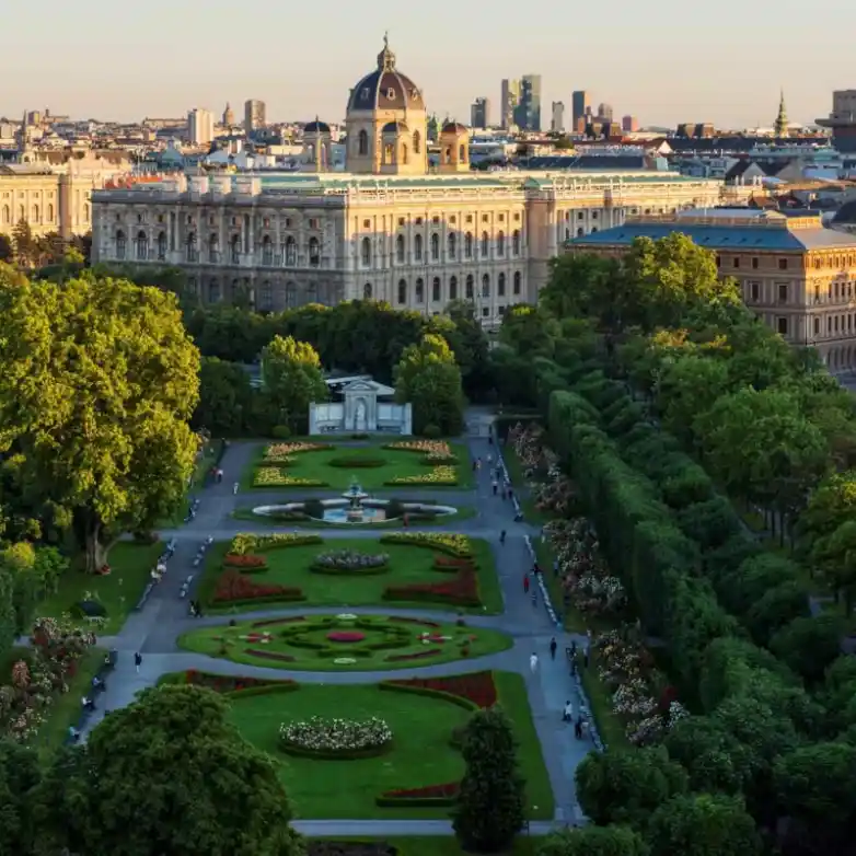 Vienna State Opera Tour & Imperial Vienna Tour with Entrance-tickets