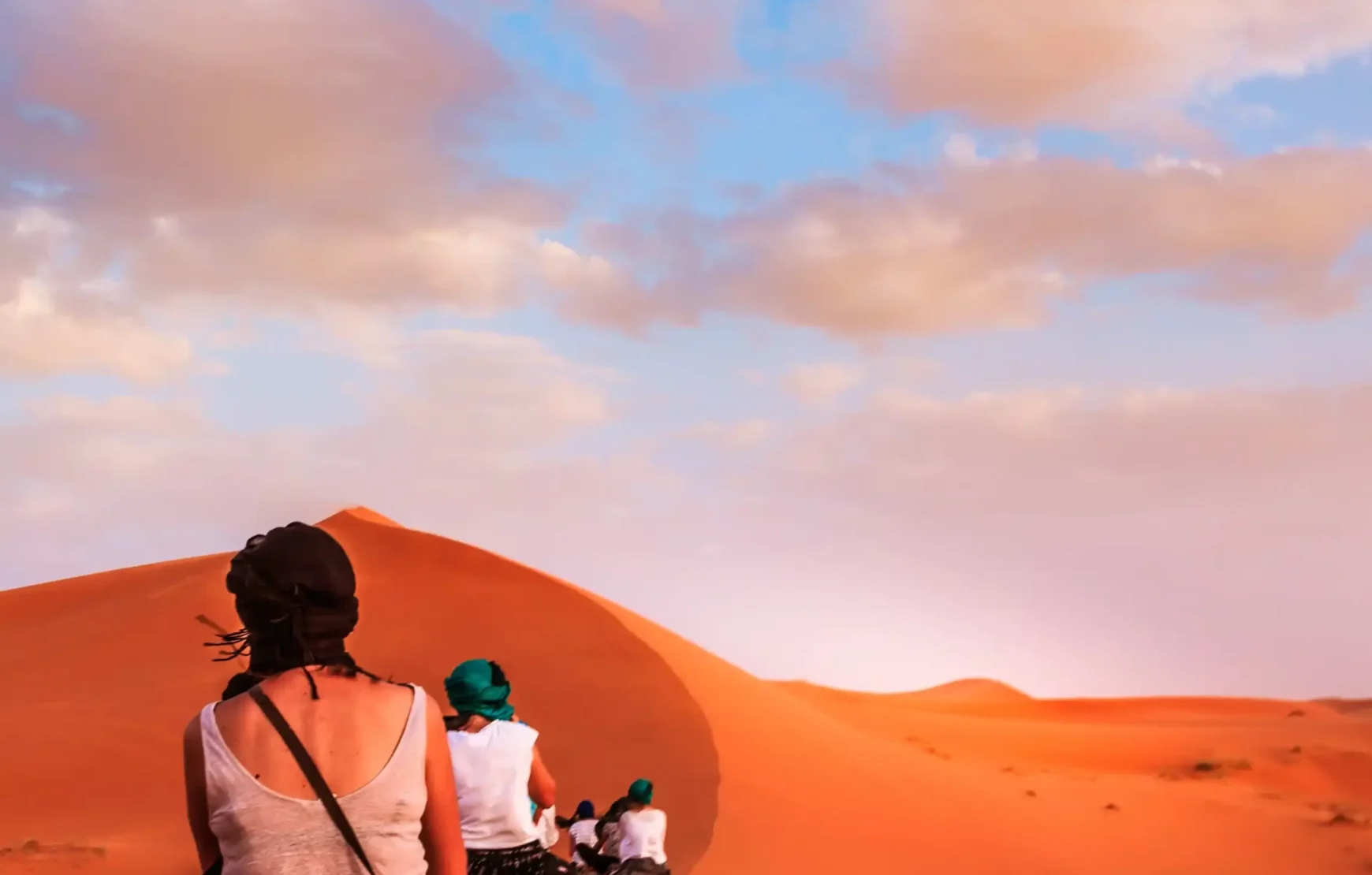 Desert Safari Dubai package Booking with Jeep SUV pick-up, food and more