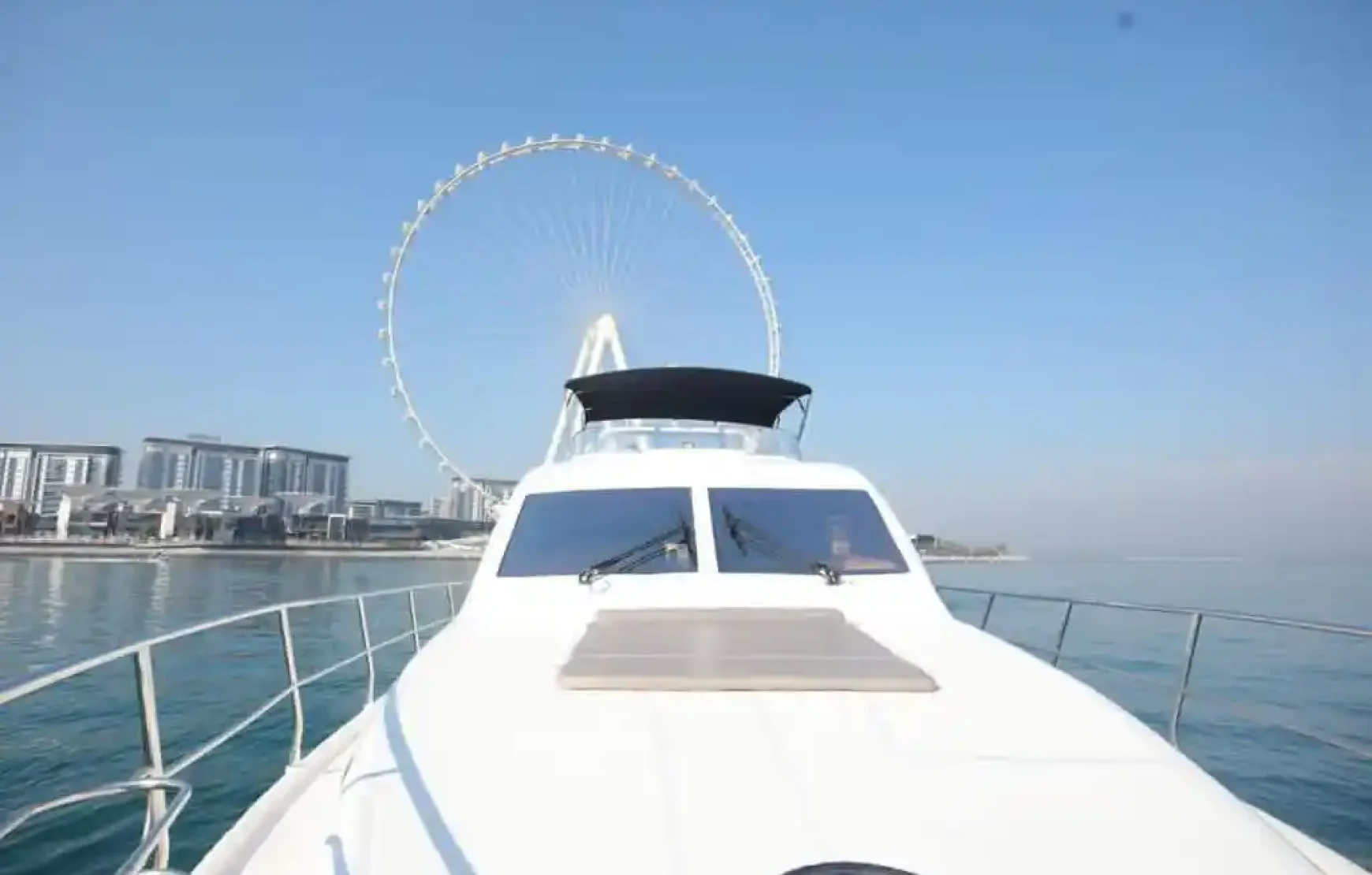 Yacht Rental in Dubai Marina For 1 Hour Yacht Rental in Dubai Marina For 1 Hour