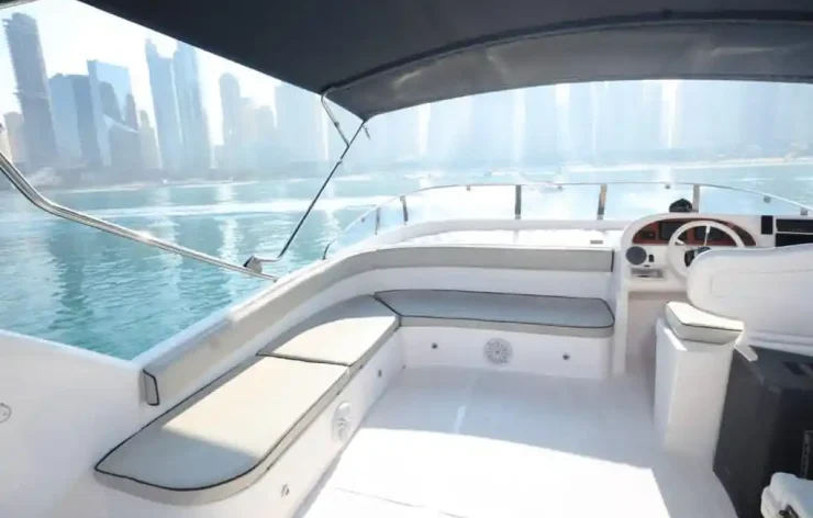 Yacht Rental in Dubai Marina For 1 Hour