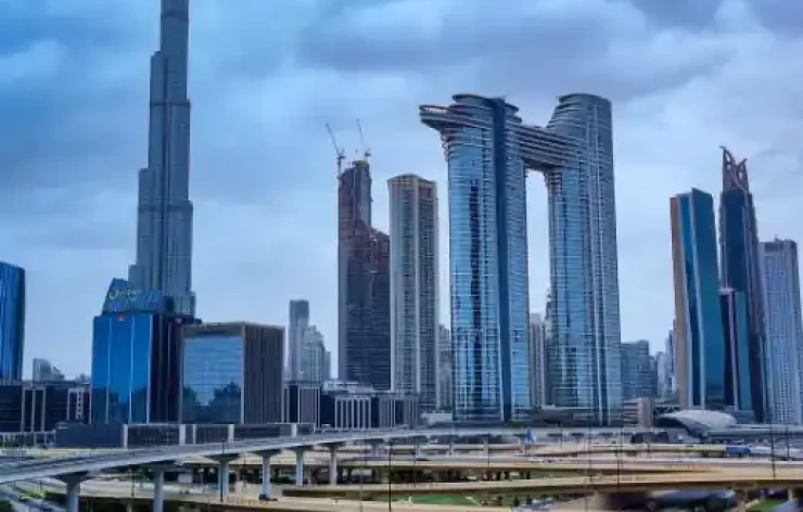 The best way to explore the tallest structure in the world Convenient ticket choices are available for the Burj Khalifa. Standard ticket deals are available to the 124th and 125th floors' At the Top Observation Deck.