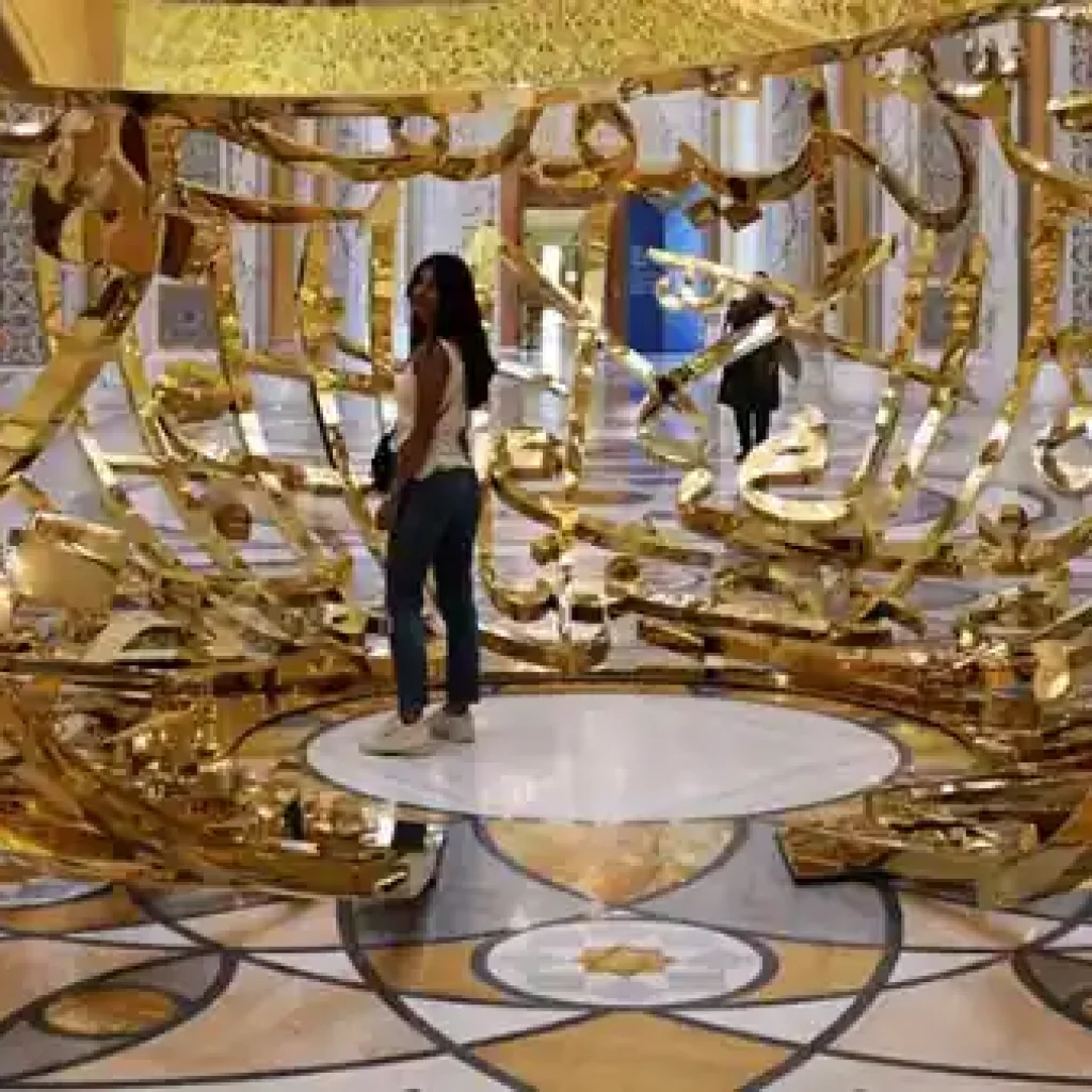 Explore one of the region's biggest palace with your Qasr Al Watan Palace tickets in Abu Dhabi. As you walk through the palace, take in the stunning architecture. The magnificent facade of Qasr Al Watan may not be centuries old, but that does not detract from this magnificent palace, which was only completed in 2017. Discover the UAE's opulent culture, rich craftsmanship, and time-honored traditions reflected in every square inch of this stunning structure as you explore Arabian heritage as it is redefined through the lens of the twenty-first century. Discover the Qasr Al Watan with your Presidential Palace Abu Dhabi tickets