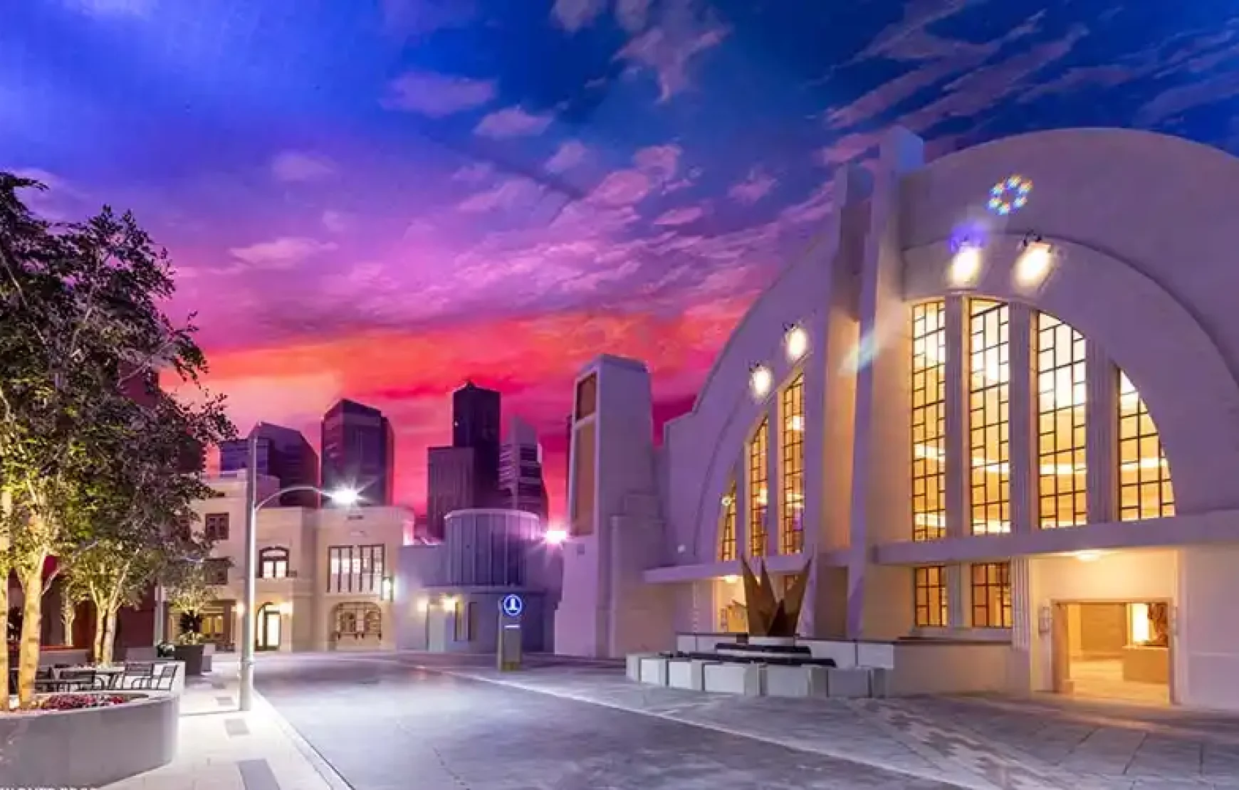 Warner Bros Entry Tickets. Explore the world's first Warner Bros. theme park with your Warner Bros. tickets at Yas Island, Abu Dhabi. Warner Bros Entry Tickets. Explore the world's first Warner Bros. theme park with your Warner Bros. tickets at Yas Island, Abu Dhabi.