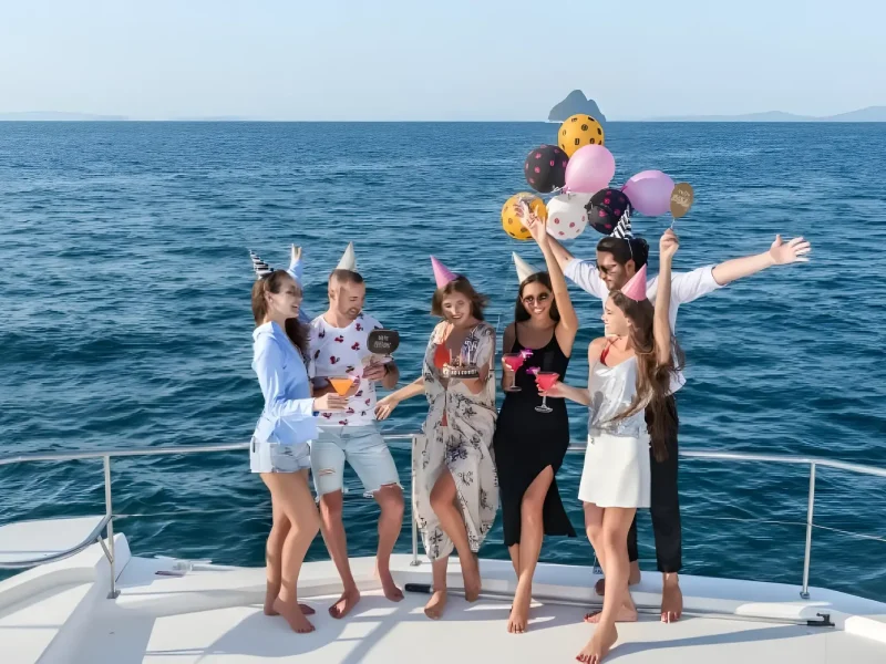 Birthday Dubai Yacht Rental luxury yacht tour charter 1