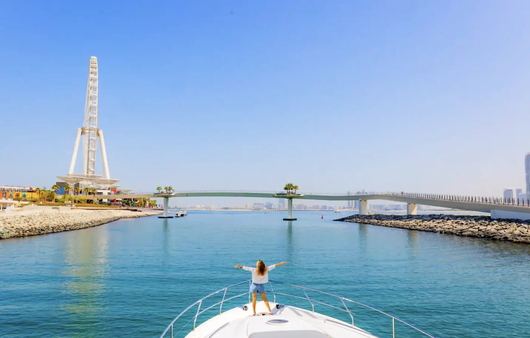 luxury yacht rental dubai 15