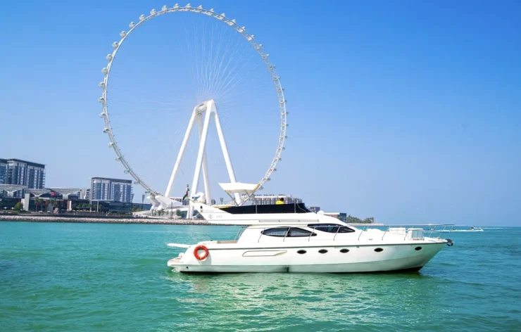 Dubai Team Building: Breakfast on Luxury Yacht in Dubai Marina